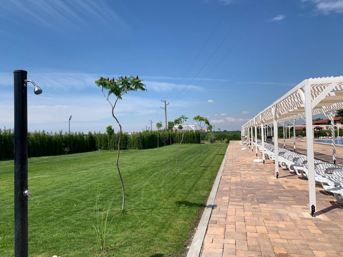 Apartcomplex Chateau 阿赫洛伊 外观 照片