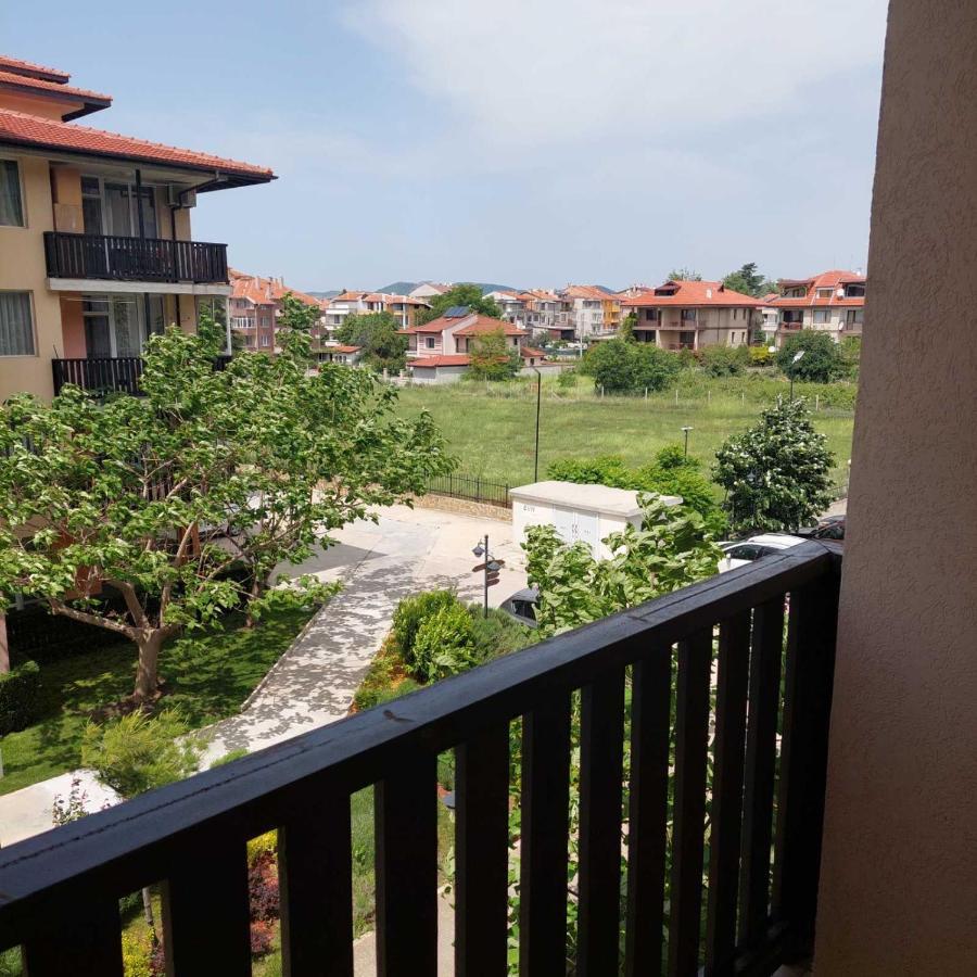 Apartcomplex Chateau 阿赫洛伊 外观 照片