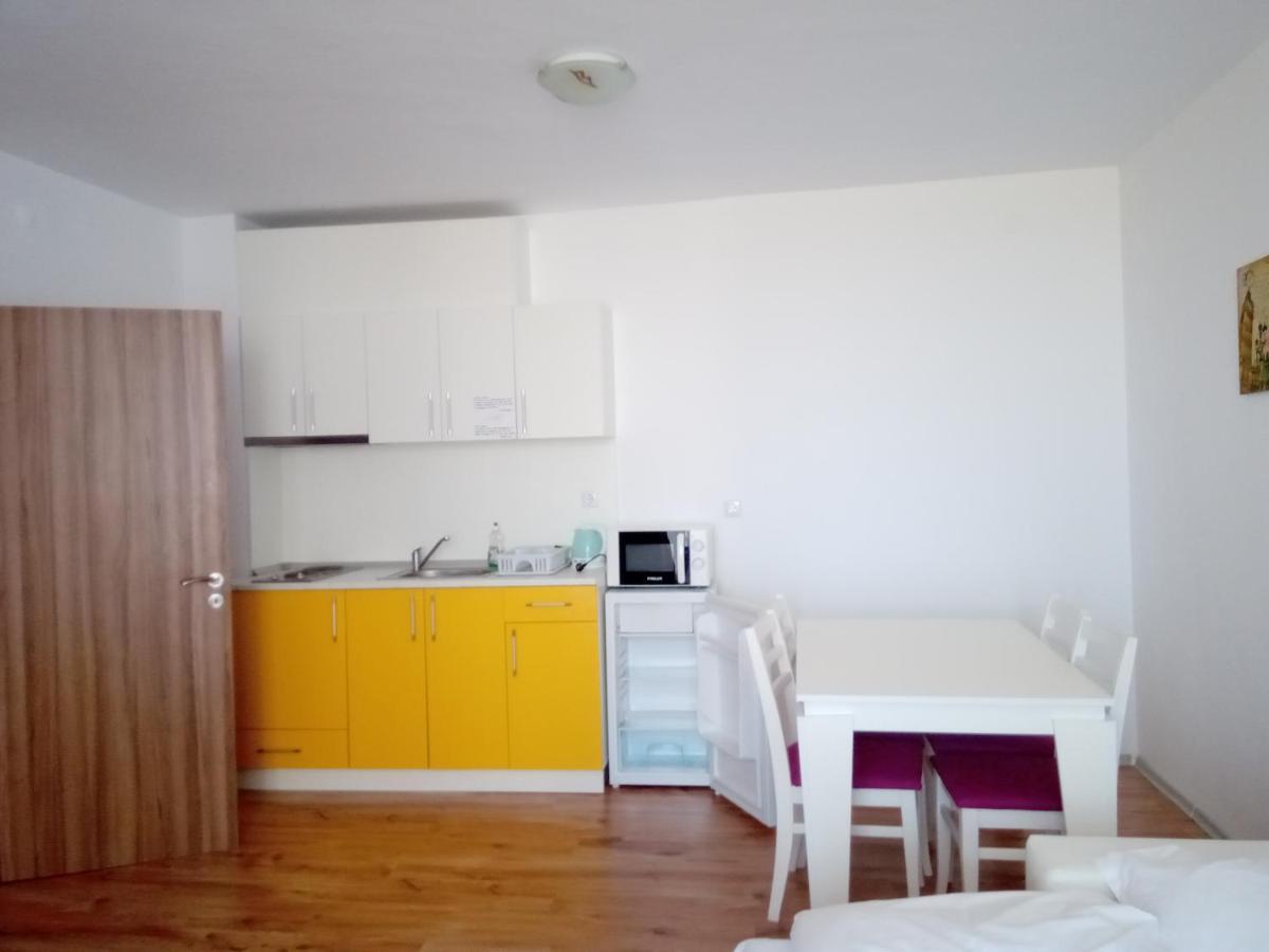 Apartcomplex Chateau 阿赫洛伊 外观 照片