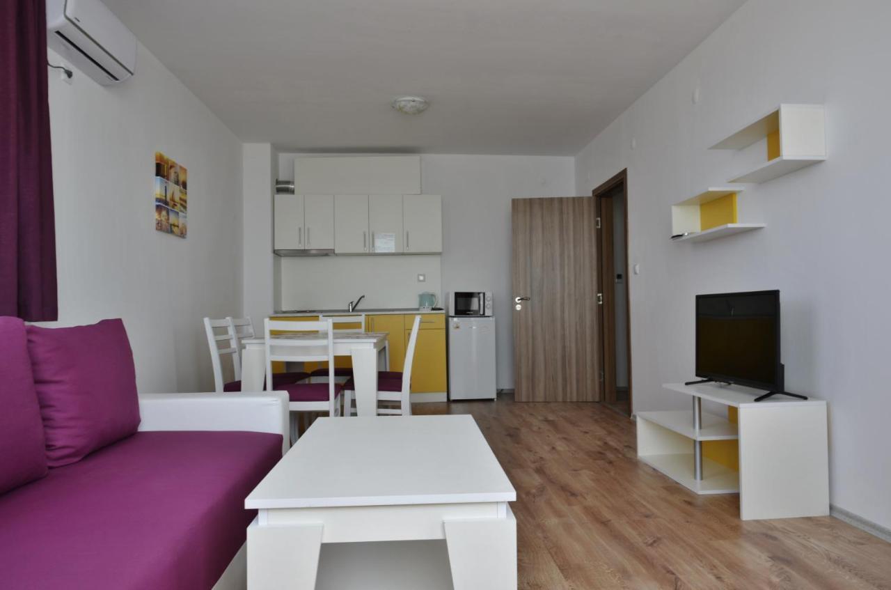Apartcomplex Chateau 阿赫洛伊 外观 照片