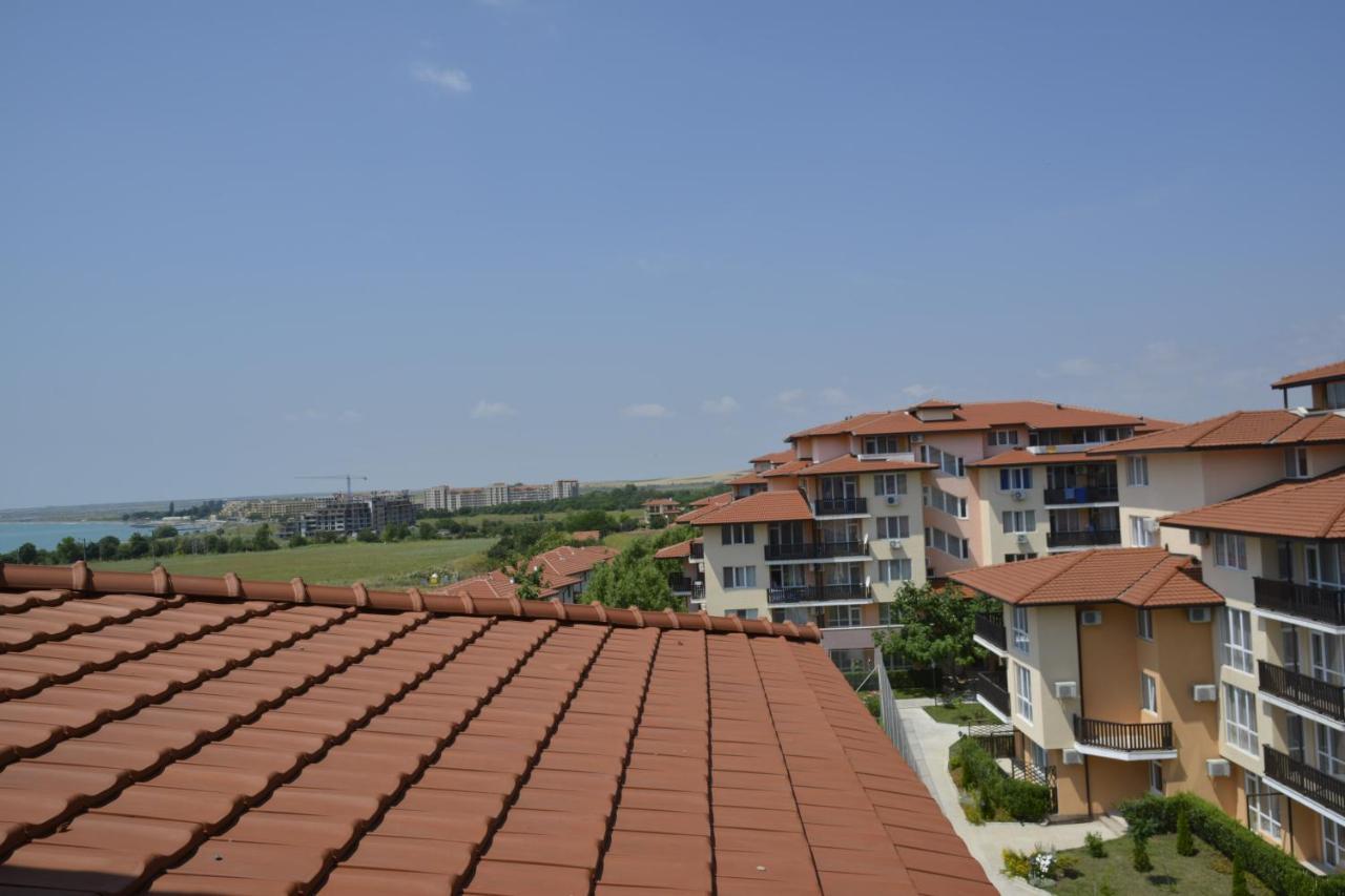 Apartcomplex Chateau 阿赫洛伊 外观 照片
