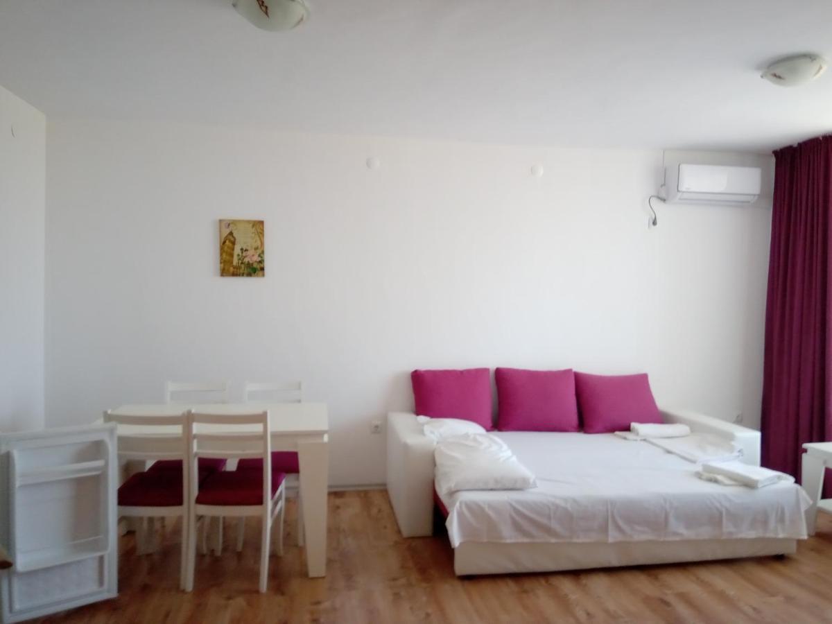 Apartcomplex Chateau 阿赫洛伊 外观 照片