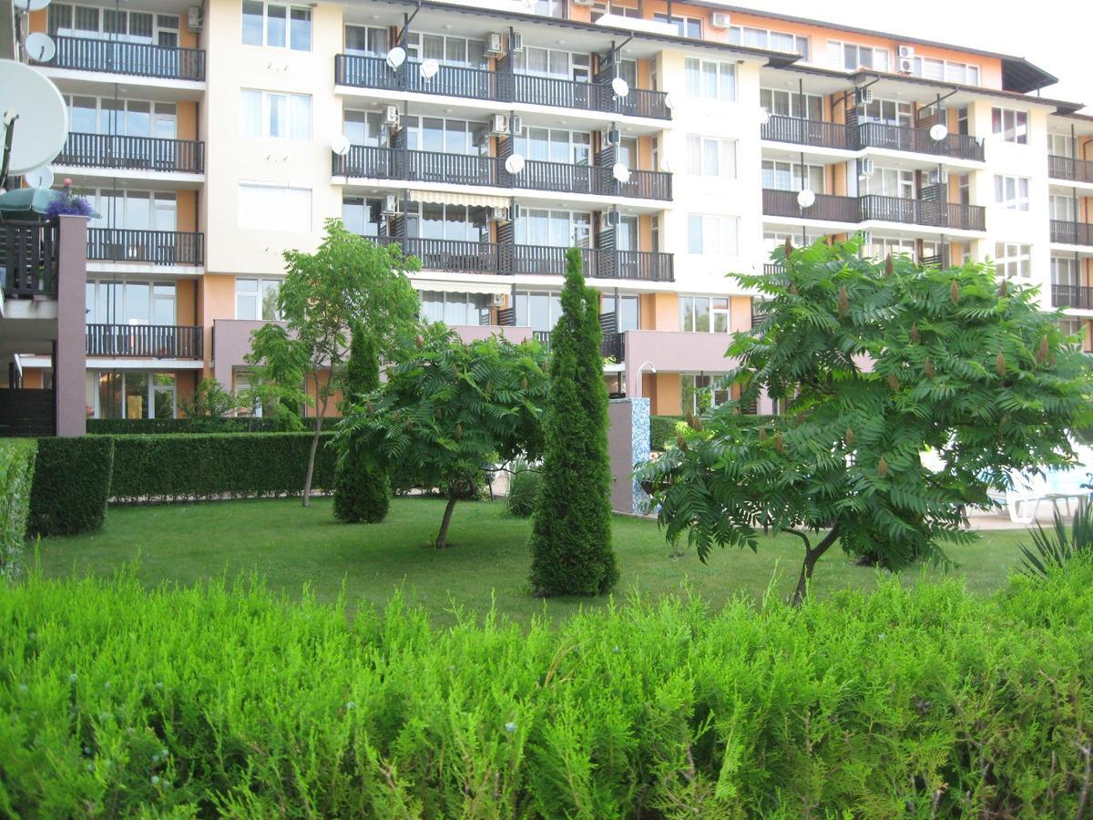 Apartcomplex Chateau 阿赫洛伊 外观 照片