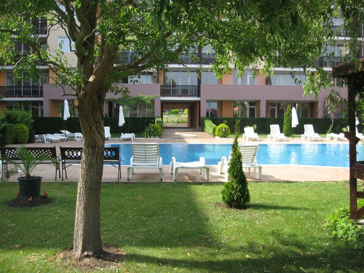 Apartcomplex Chateau 阿赫洛伊 外观 照片