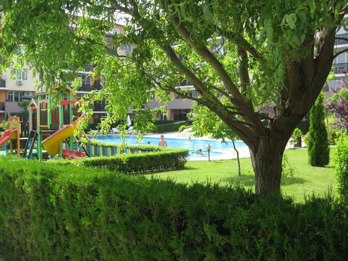Apartcomplex Chateau 阿赫洛伊 外观 照片