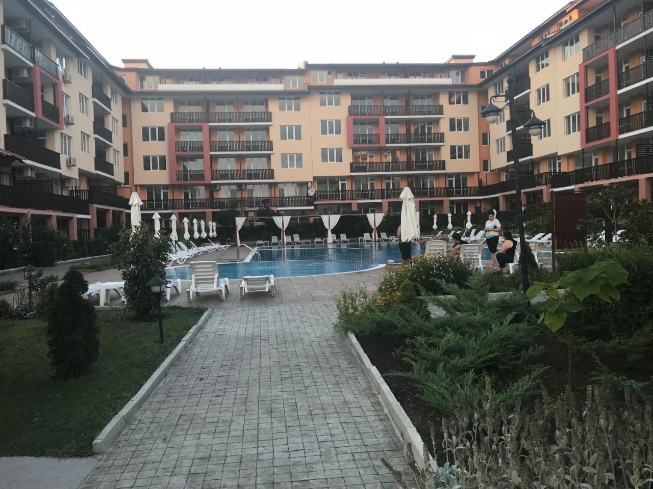 Apartcomplex Chateau 阿赫洛伊 外观 照片