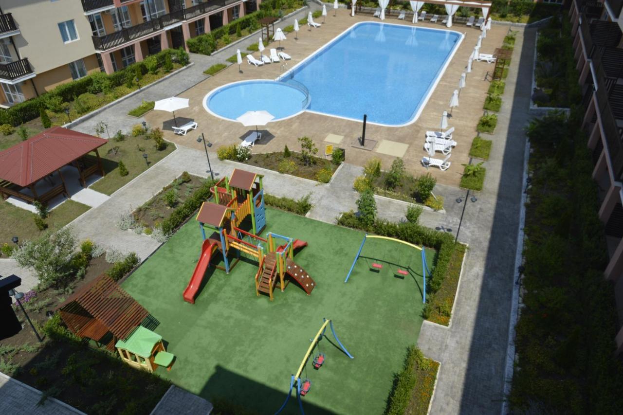 Apartcomplex Chateau 阿赫洛伊 外观 照片
