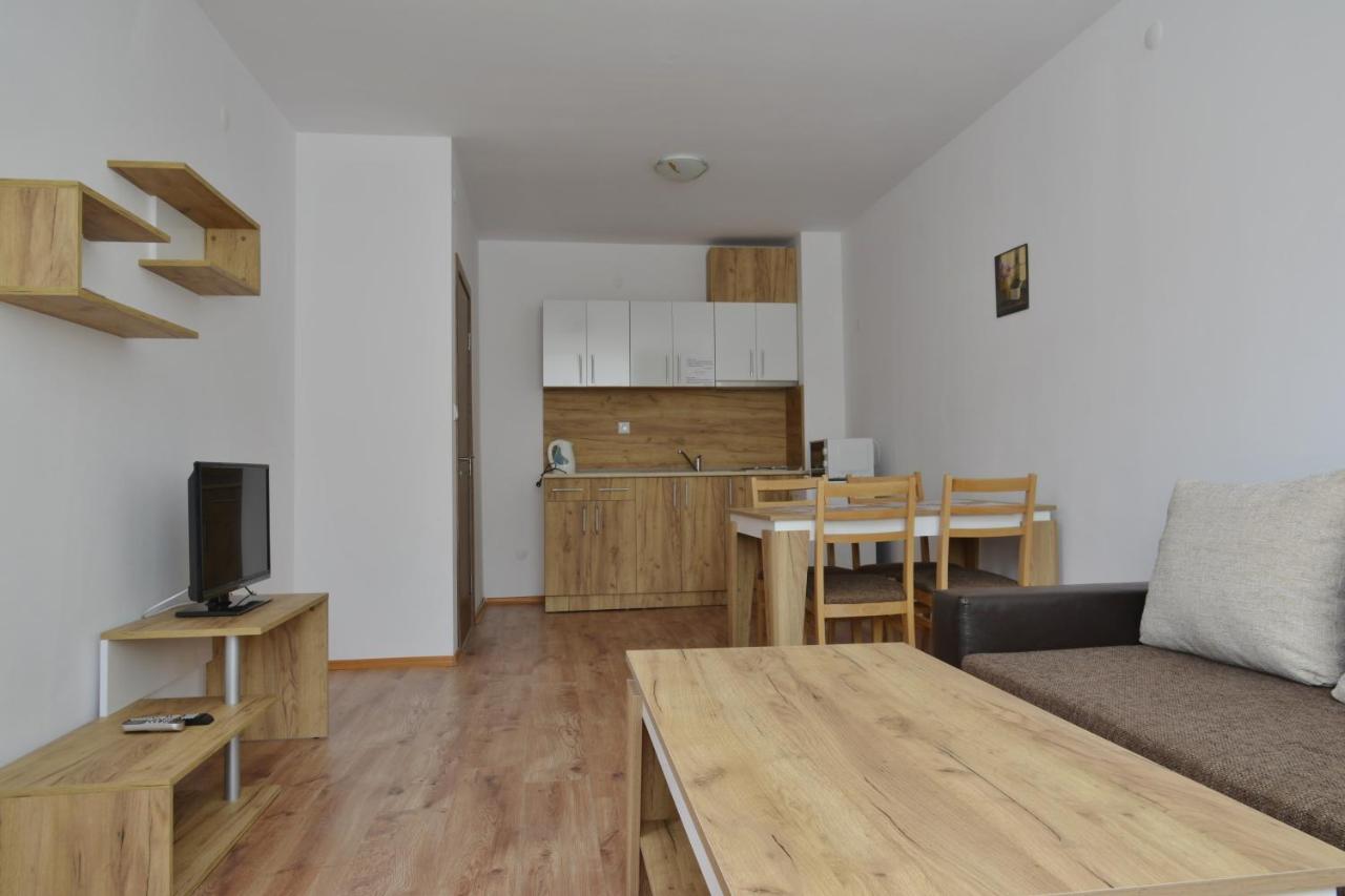 Apartcomplex Chateau 阿赫洛伊 外观 照片